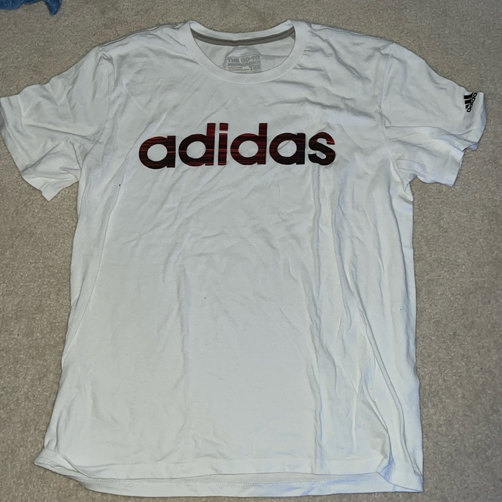 Selling a bundle of clothes, feel free to choose which match your interest